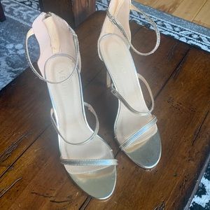 Venus Gold Strappy Heels Sz 8